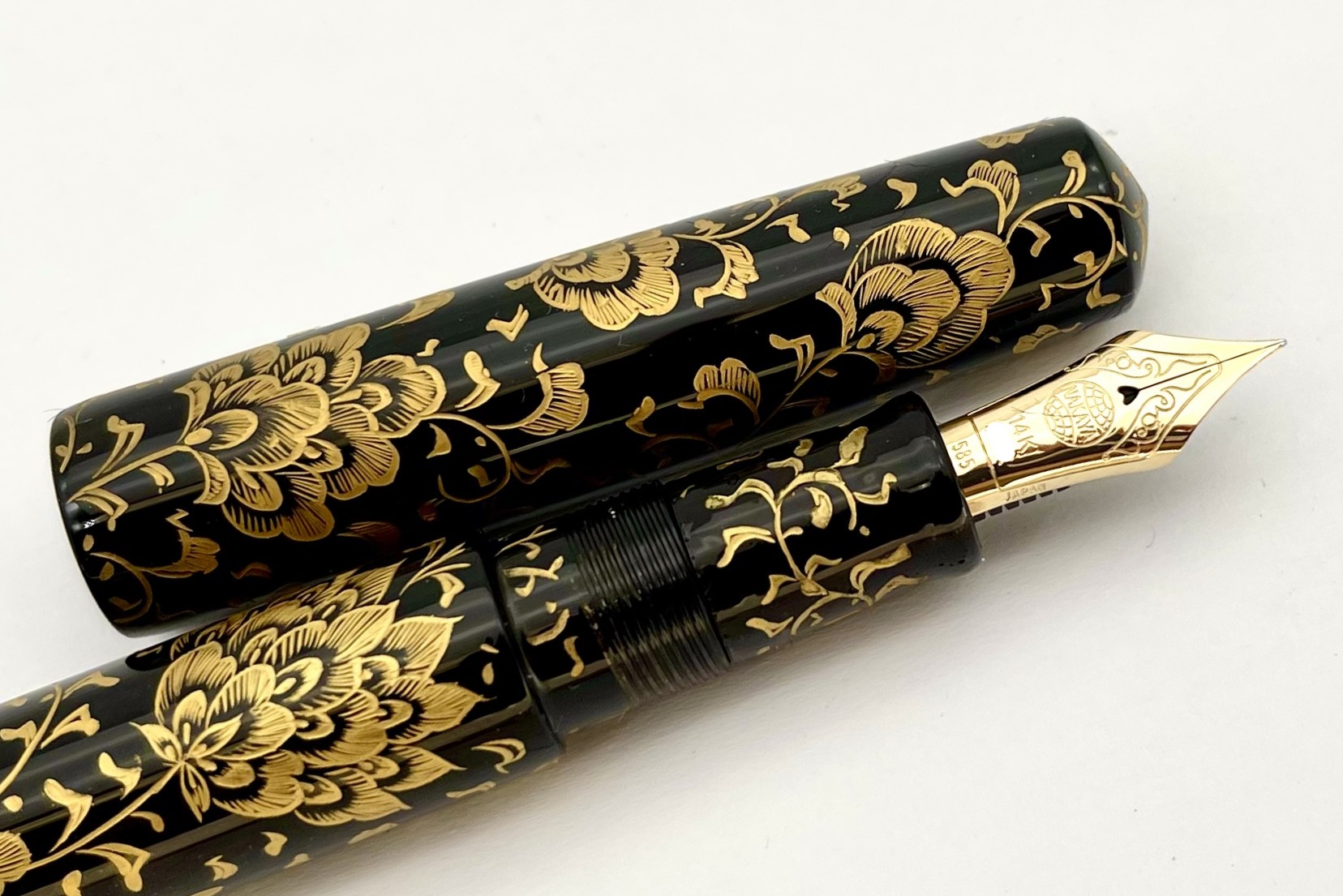 NakayaPiccoloLongCigarChinkinHousougeGoldLine1FP_F